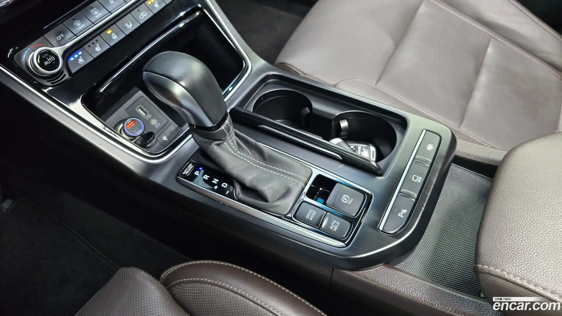 Grandeur Hyundai 2018.3-INNER-009
