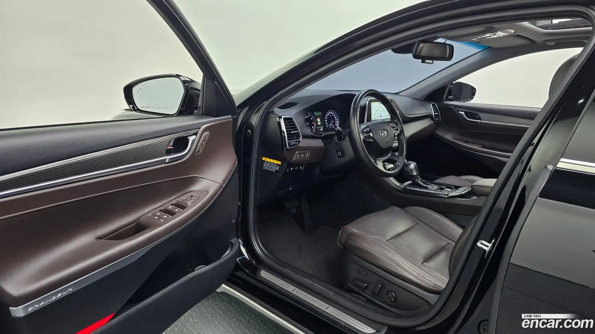 Grandeur Hyundai 2018.3-INNER-010
