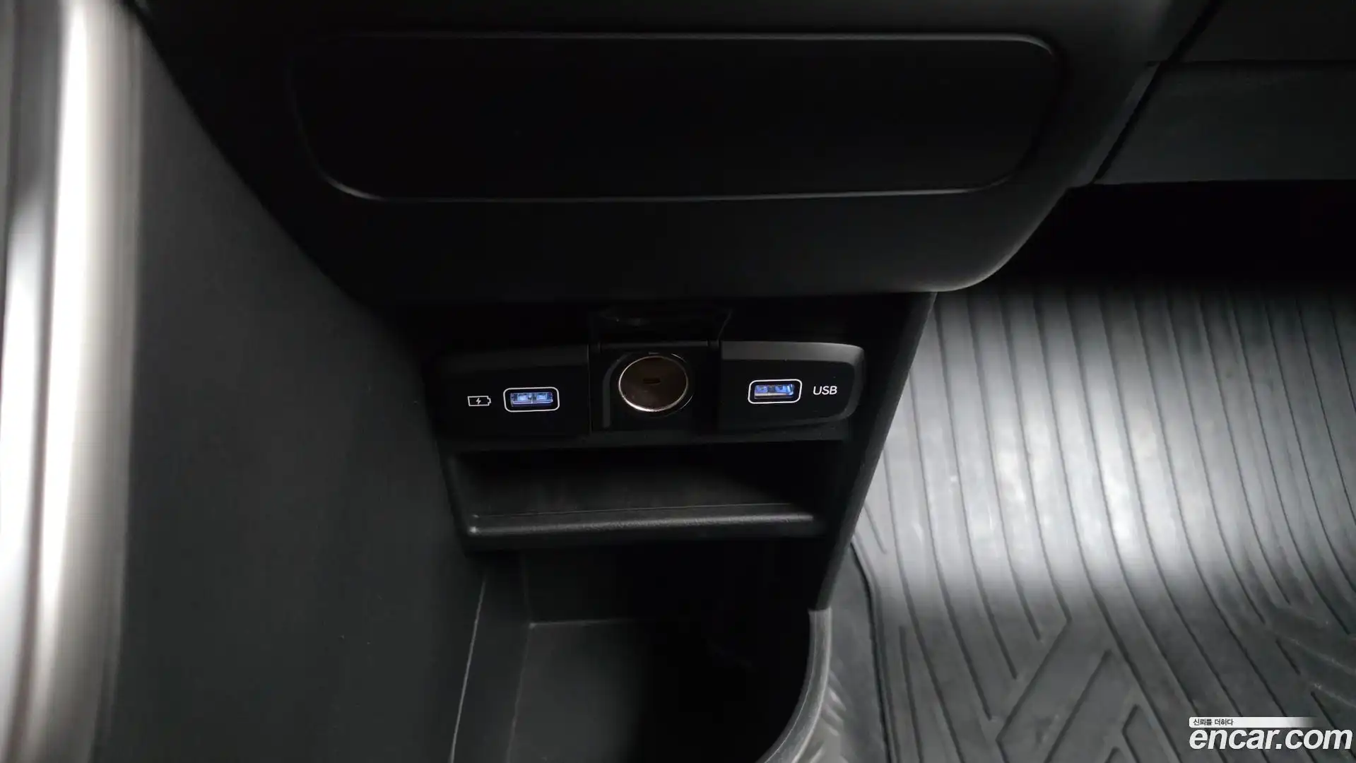 Staria Hyundai 2023.3-OPTION-015