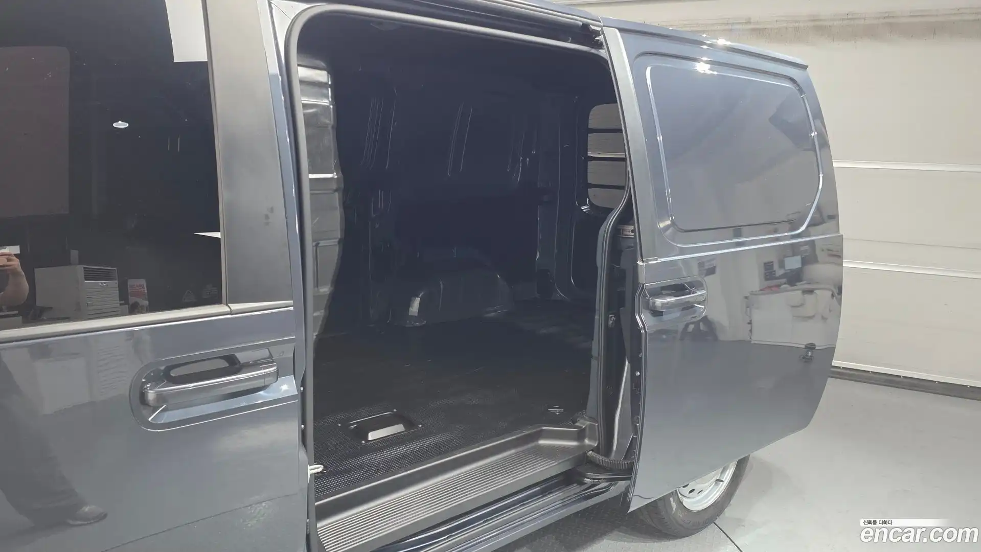 Staria Hyundai 2023.3-OPTION-016