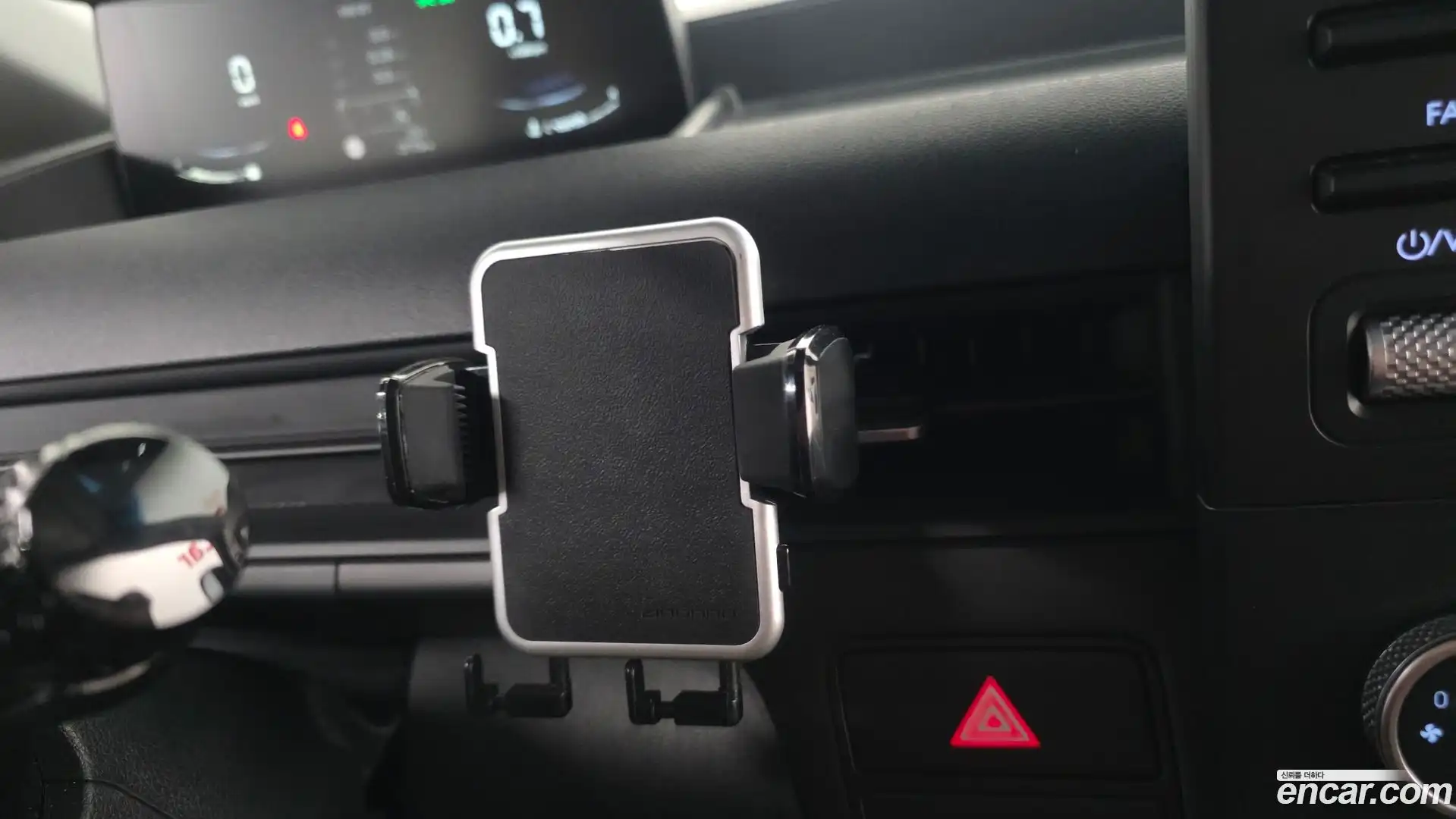 Staria Hyundai 2023.3-OPTION-018