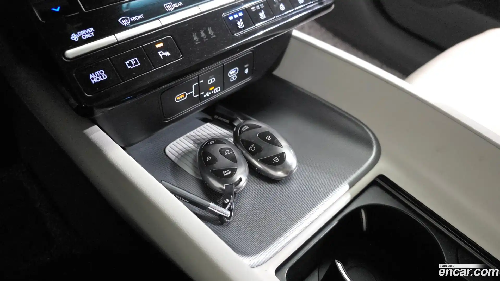 Grandeur Hyundai 2023.3-OPTION-045
