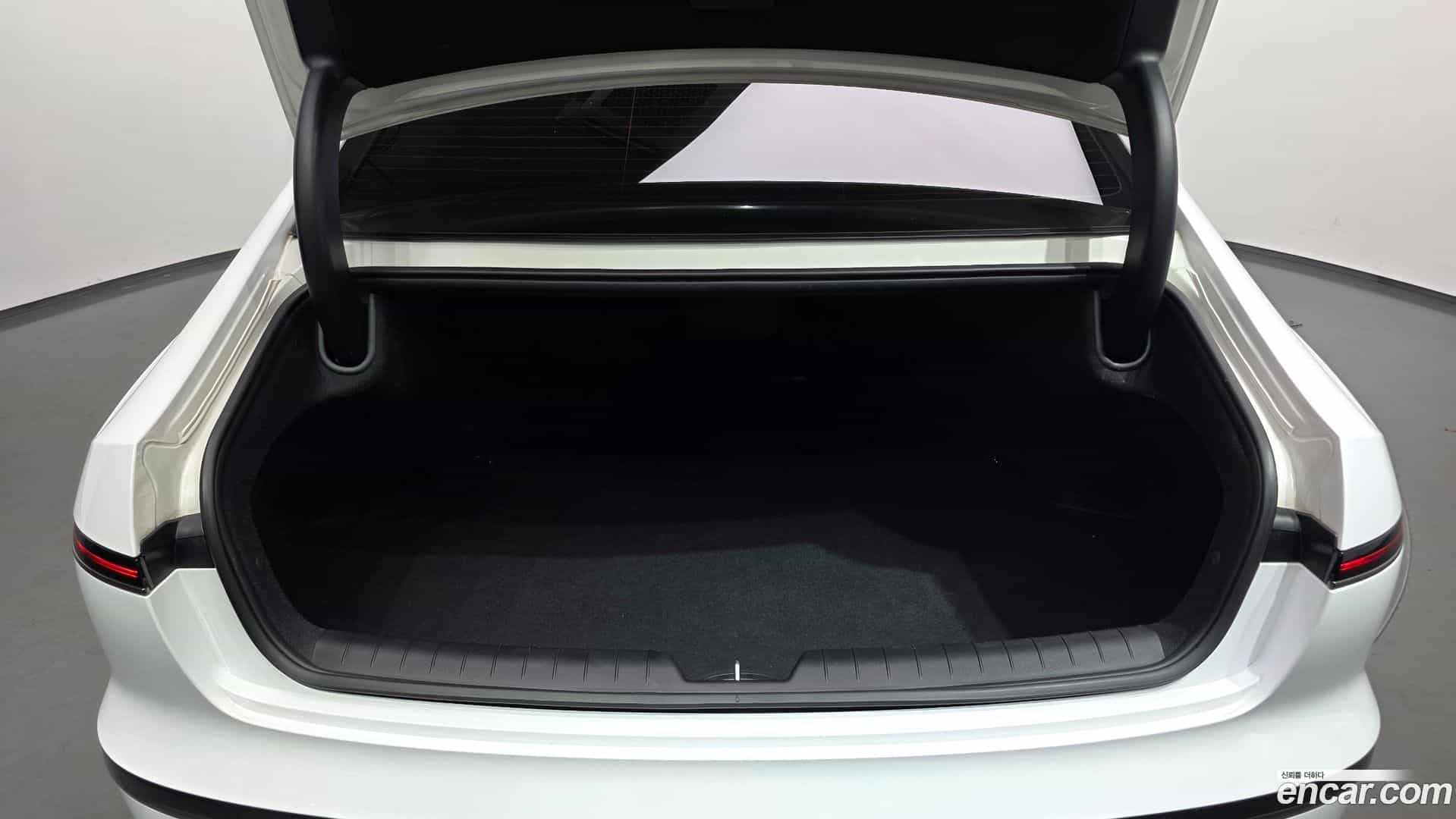 Grandeur Hyundai 2023.7-OPTION-047