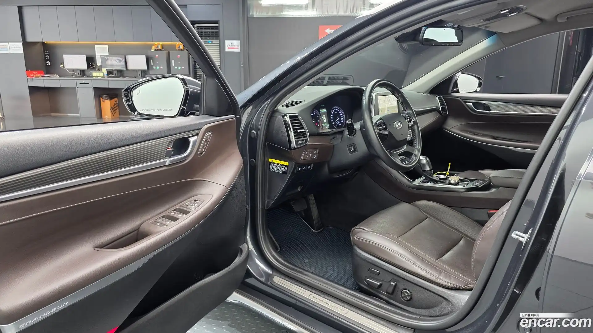 Grandeur Hyundai 2018.4-INNER-010