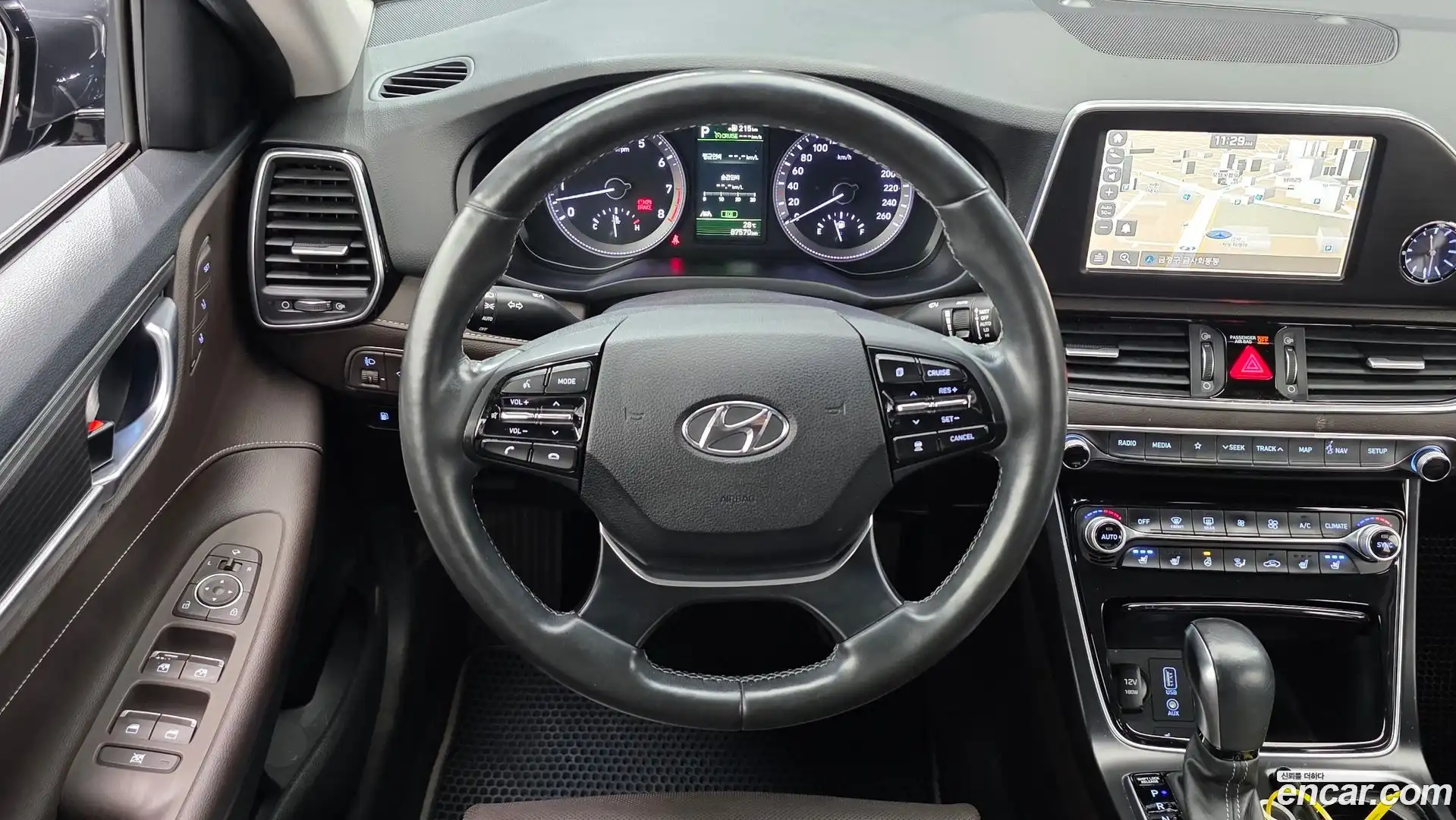 Grandeur Hyundai 2018.4-OPTION-017