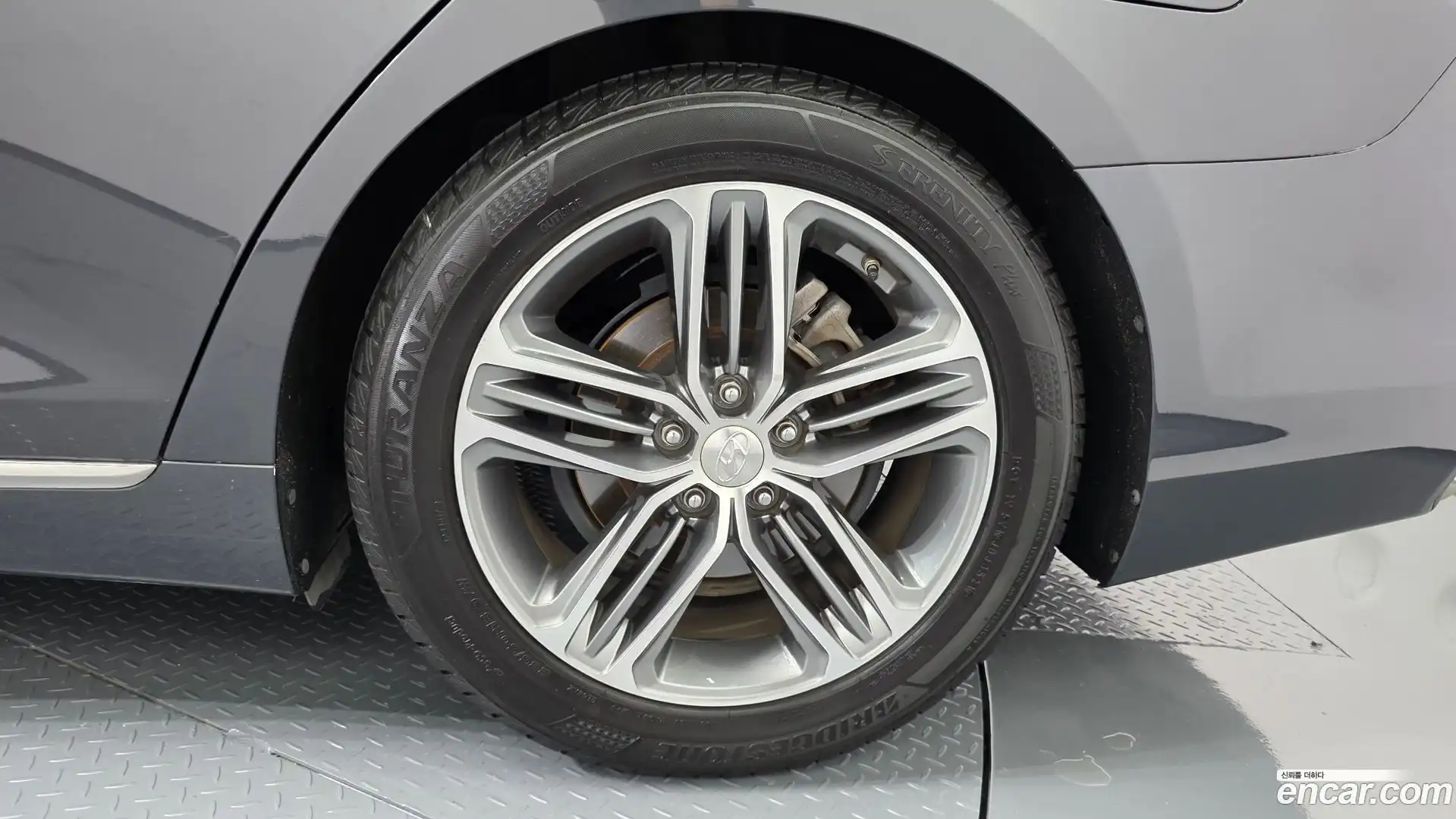 Grandeur Hyundai 2018.4-OUTER-031