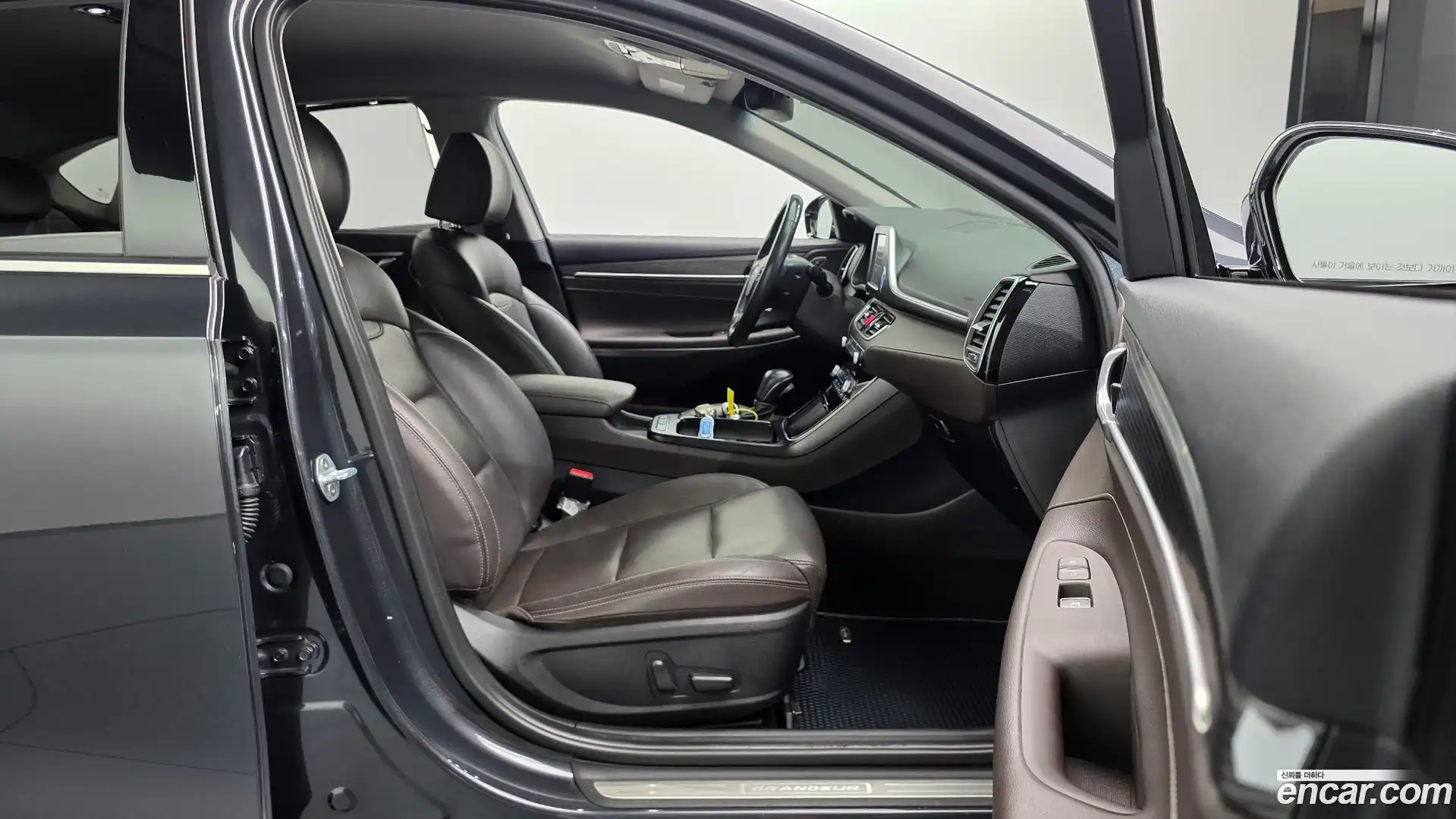Grandeur Hyundai 2018.4-INNER-036