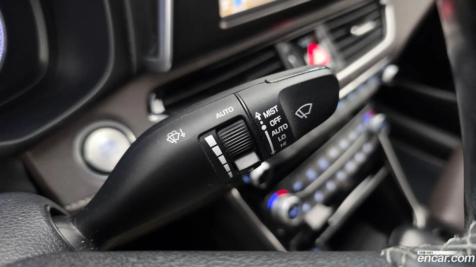 Grandeur Hyundai 2018.4-OPTION-040