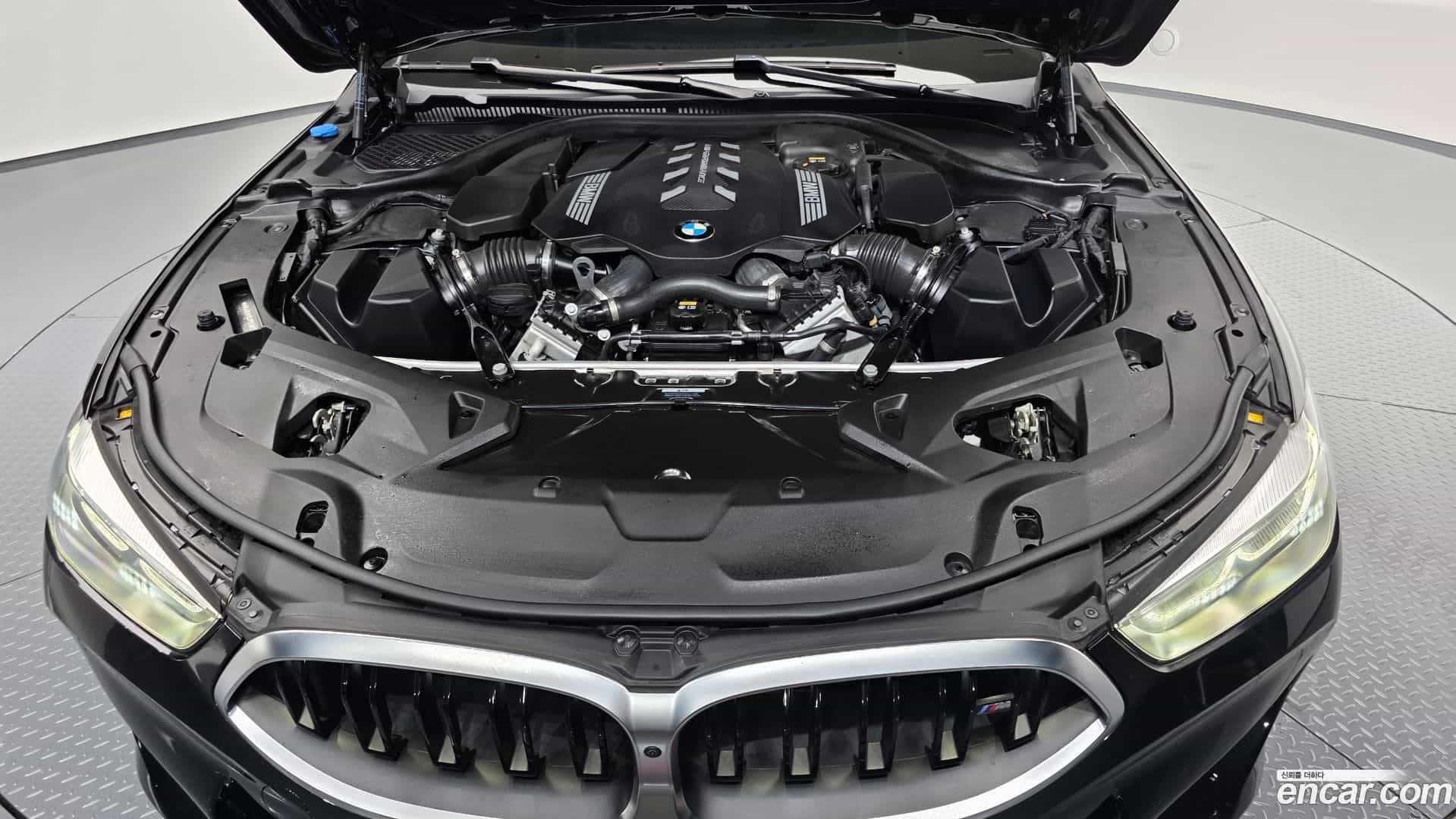 8-Series BMW 2022.10-OUTER-006