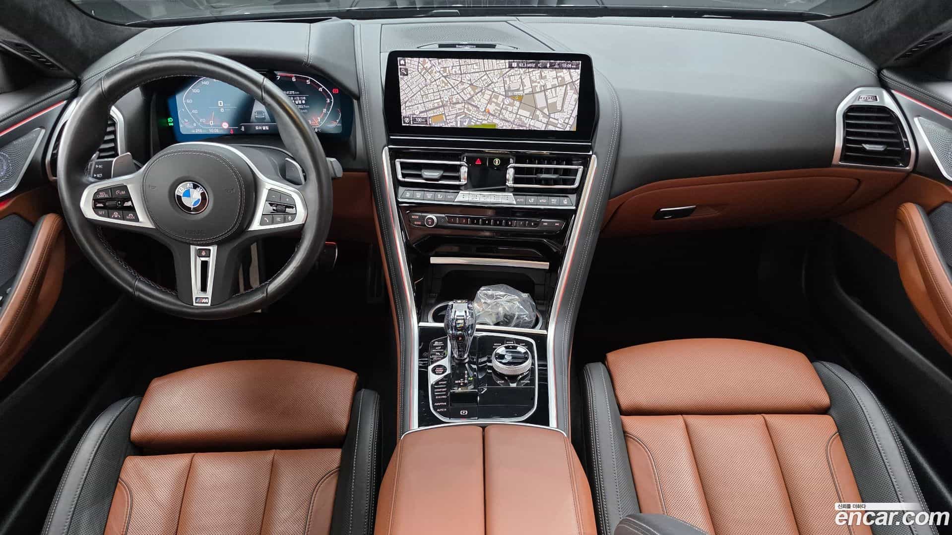 8-Series BMW 2022.10-INNER-007