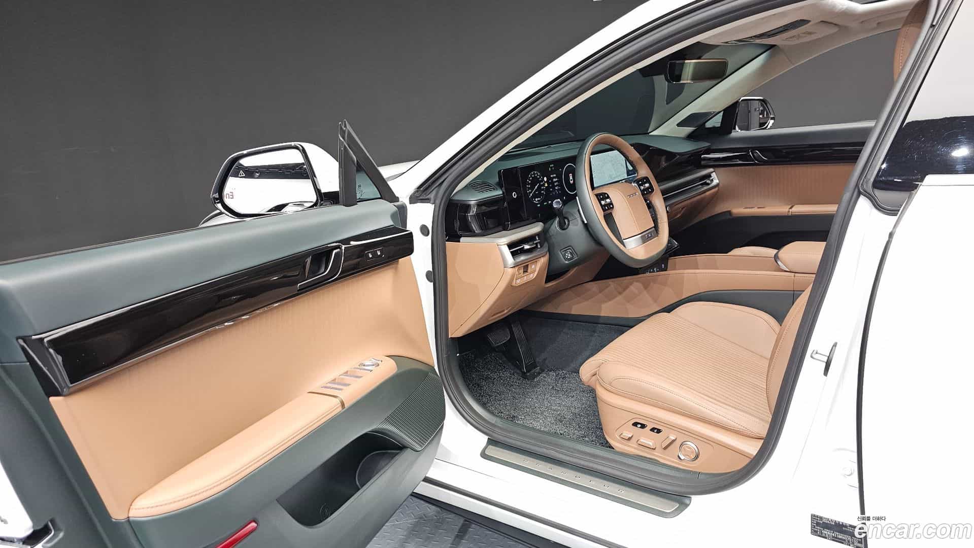 Grandeur Hyundai 2024.4-INNER-010