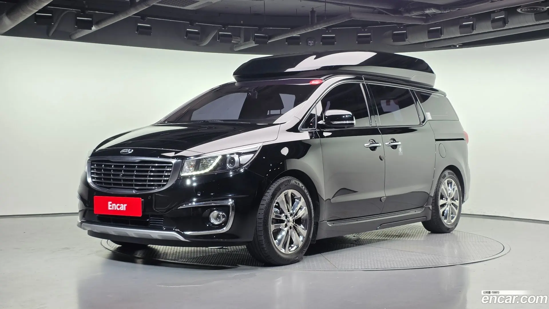 Main__Slider__Photo:Canival Kia 2017.4-0