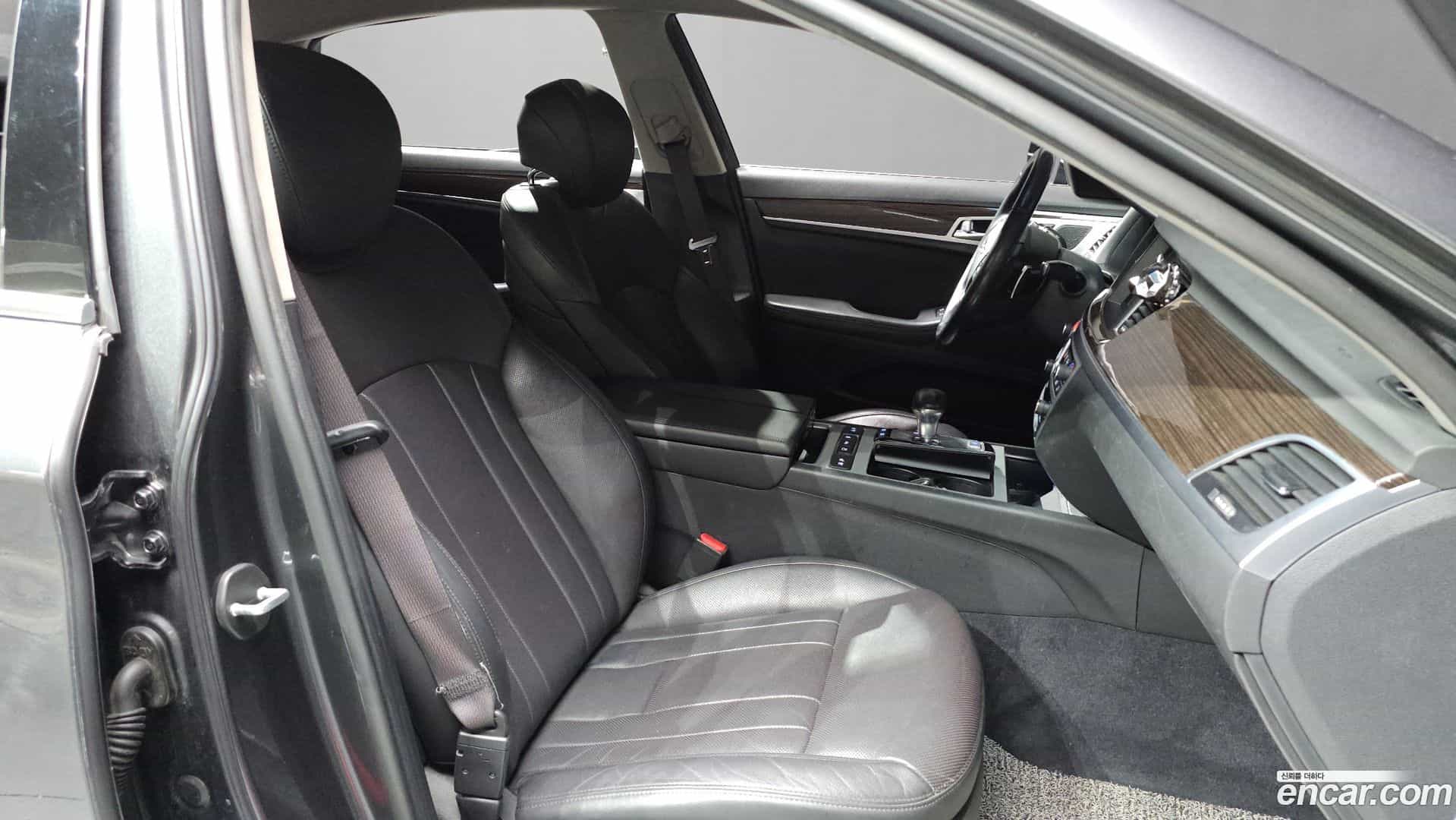 G80 Genesis 2018.8-INNER-036