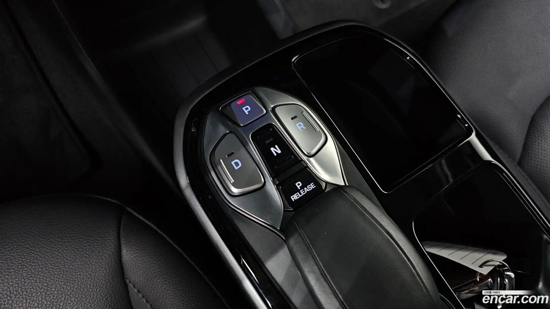 Ioniq Hyundai 2020.3-INNER-009