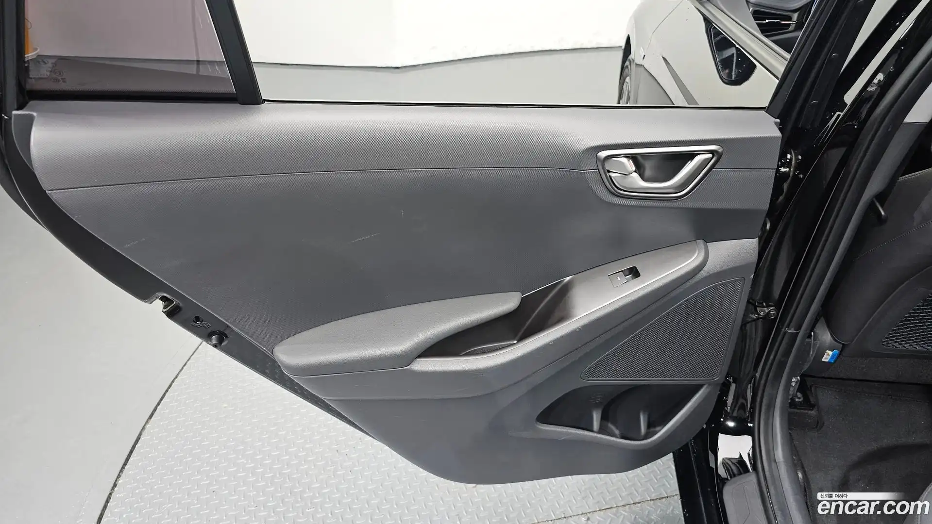 Ioniq Hyundai 2020.3-INNER-035