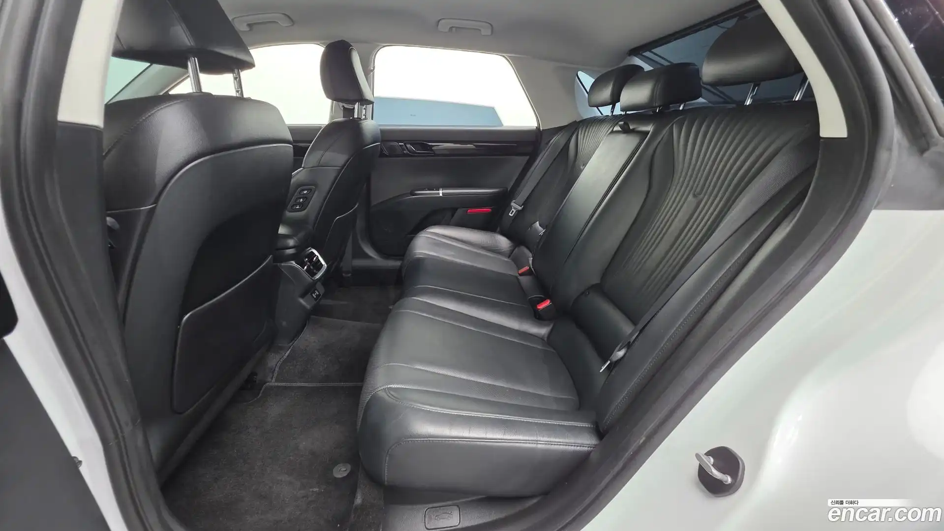 Grandeur Hyundai 2023.3-OPTION-016