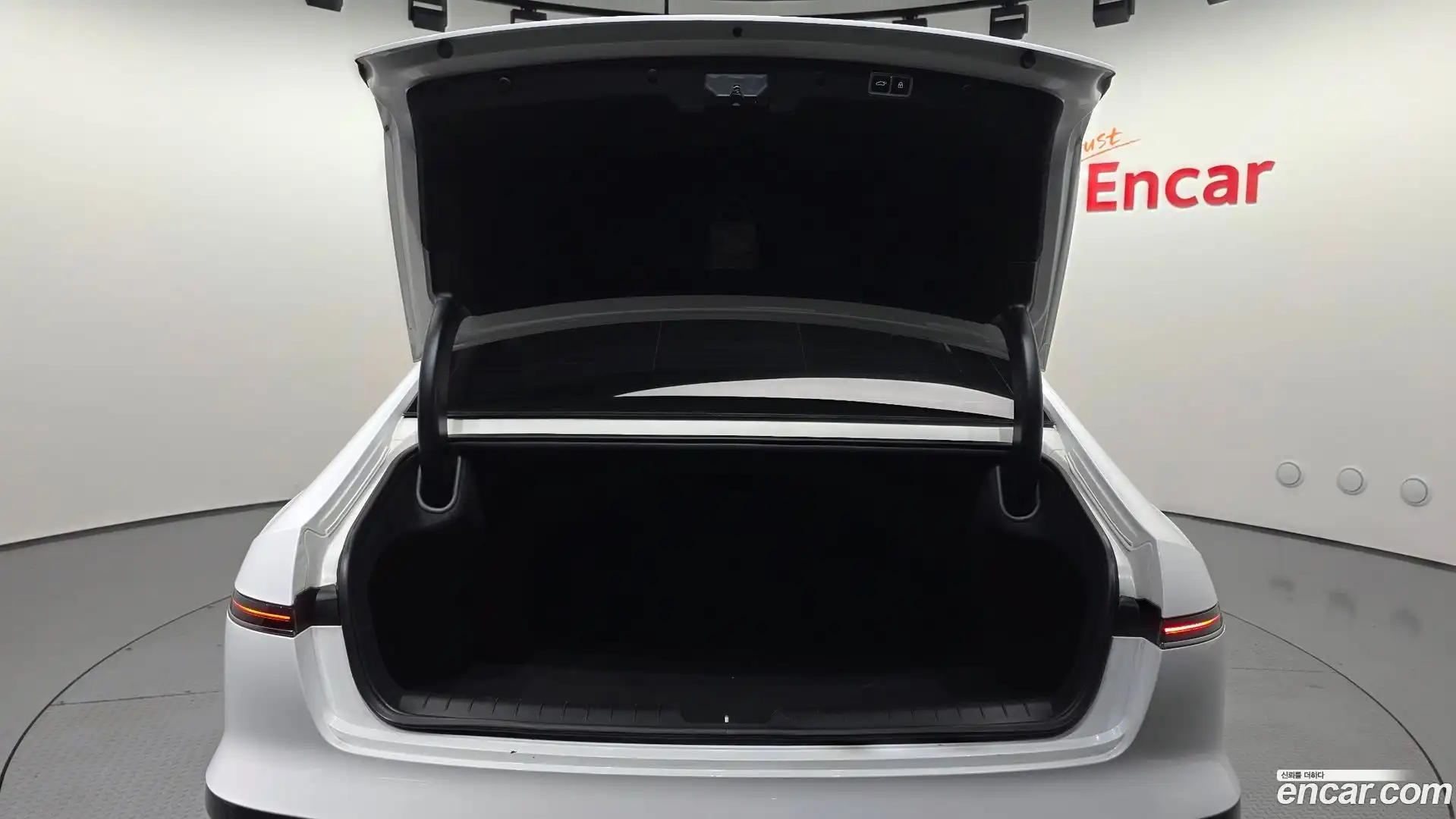 Grandeur Hyundai 2023.3-OPTION-020