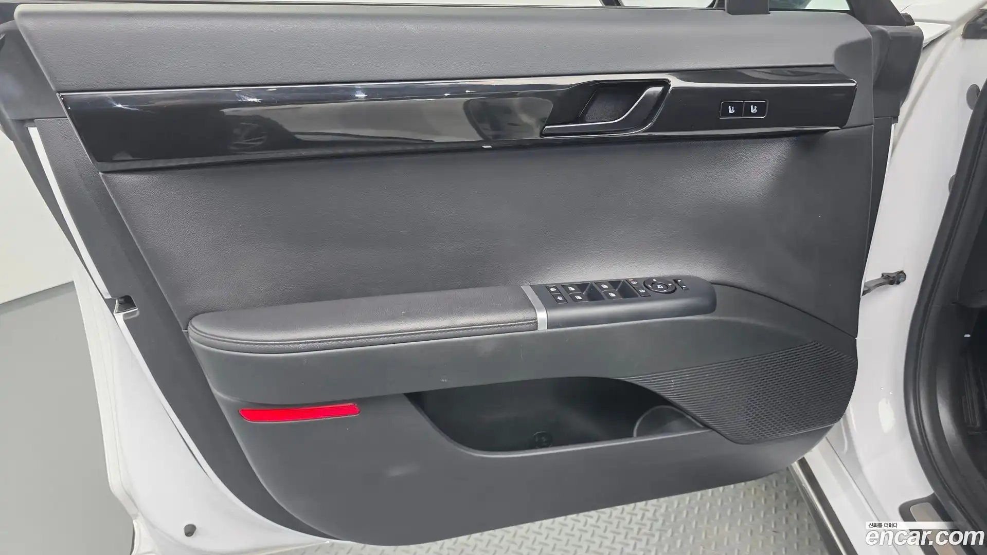 Grandeur Hyundai 2023.3-INNER-034