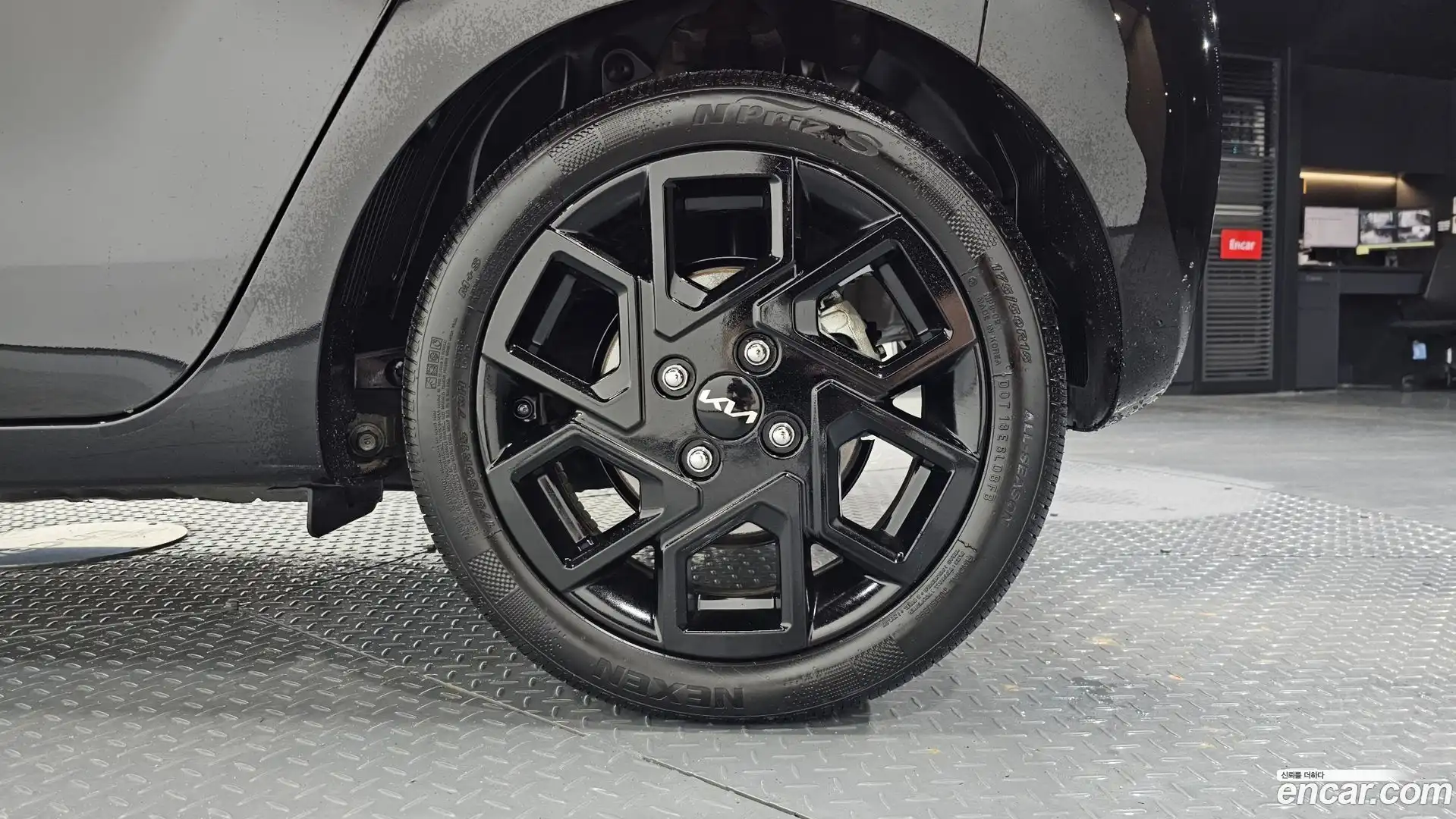 RAY Kia 2024.1-OUTER-031