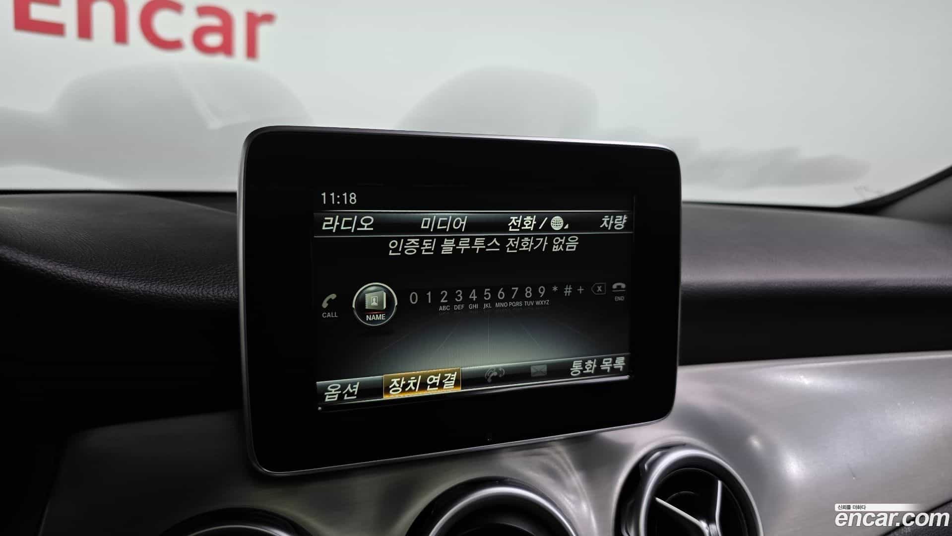 GLA-Class Mercedes-Benz 2018.8-OPTION-043