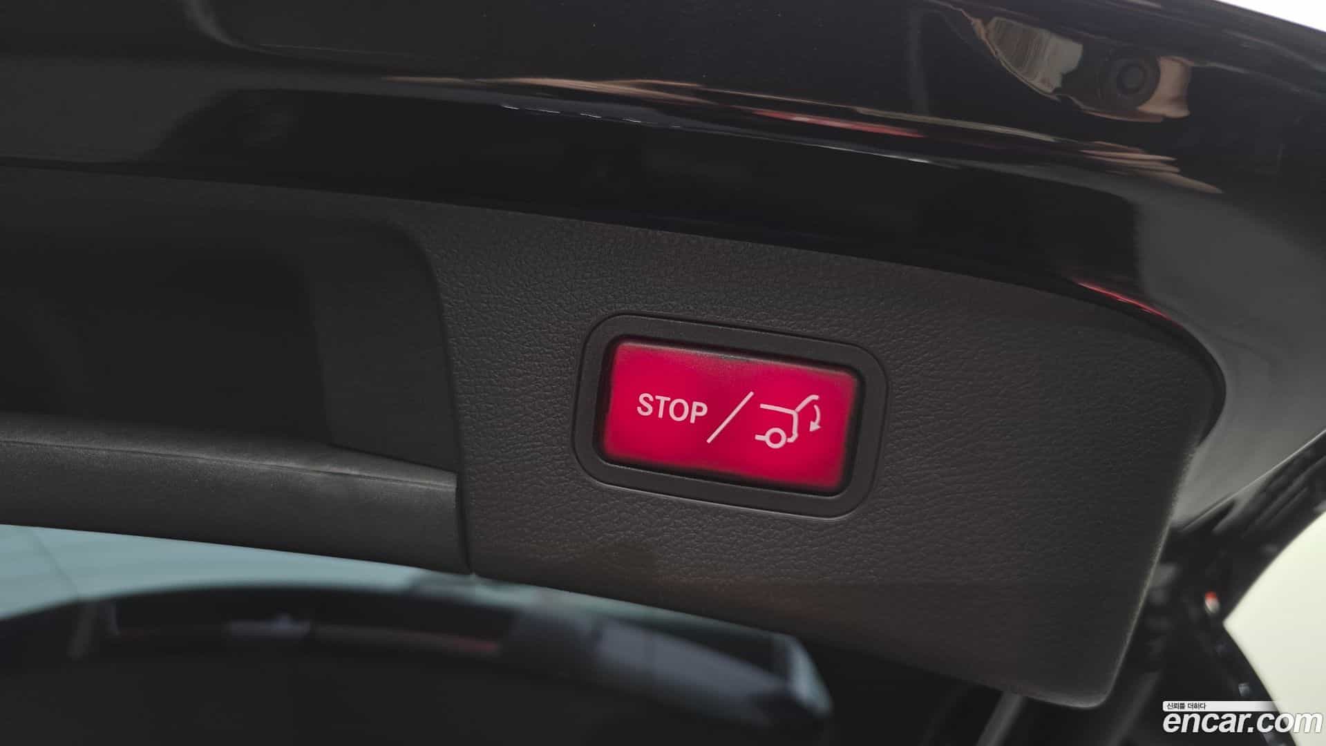 GLA-Class Mercedes-Benz 2018.8-OPTION-045