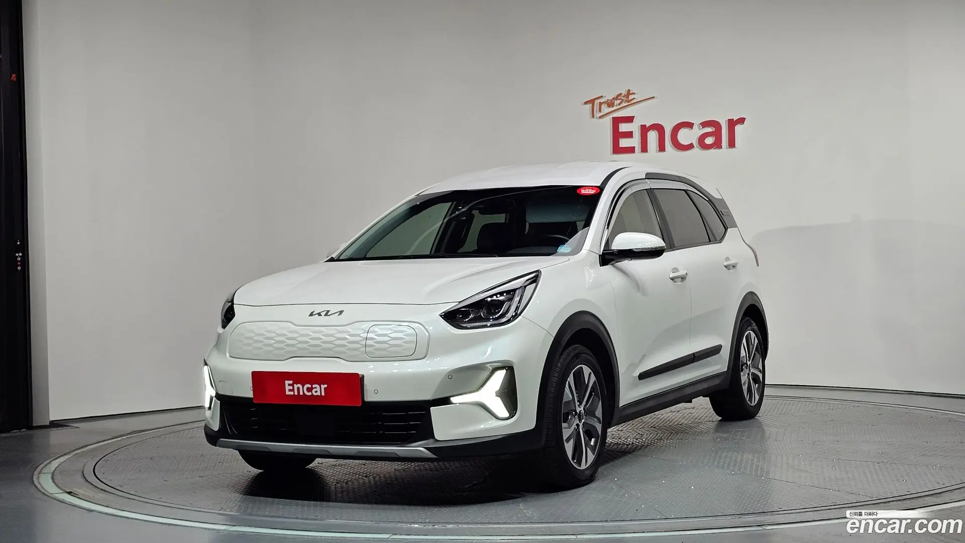 Main__Slider__Photo:Niro Kia 2022.5-0