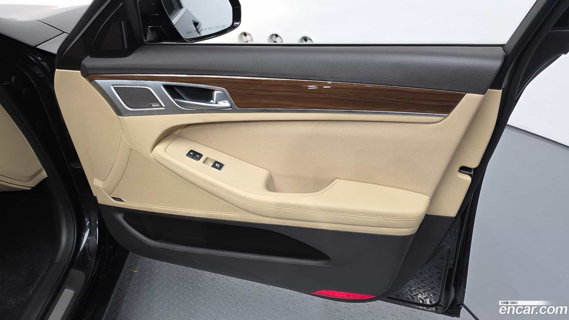 G80 Genesis 2018.5-INNER-034