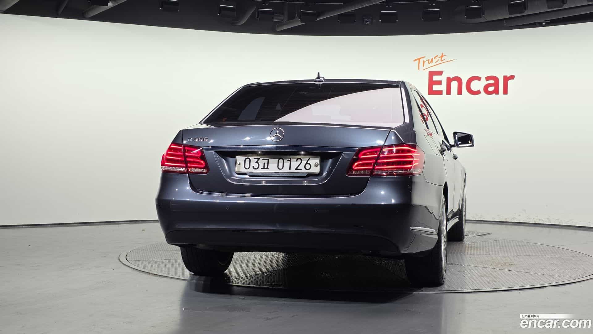 E-Class Mercedes-Benz 2016.0-OUTER-004