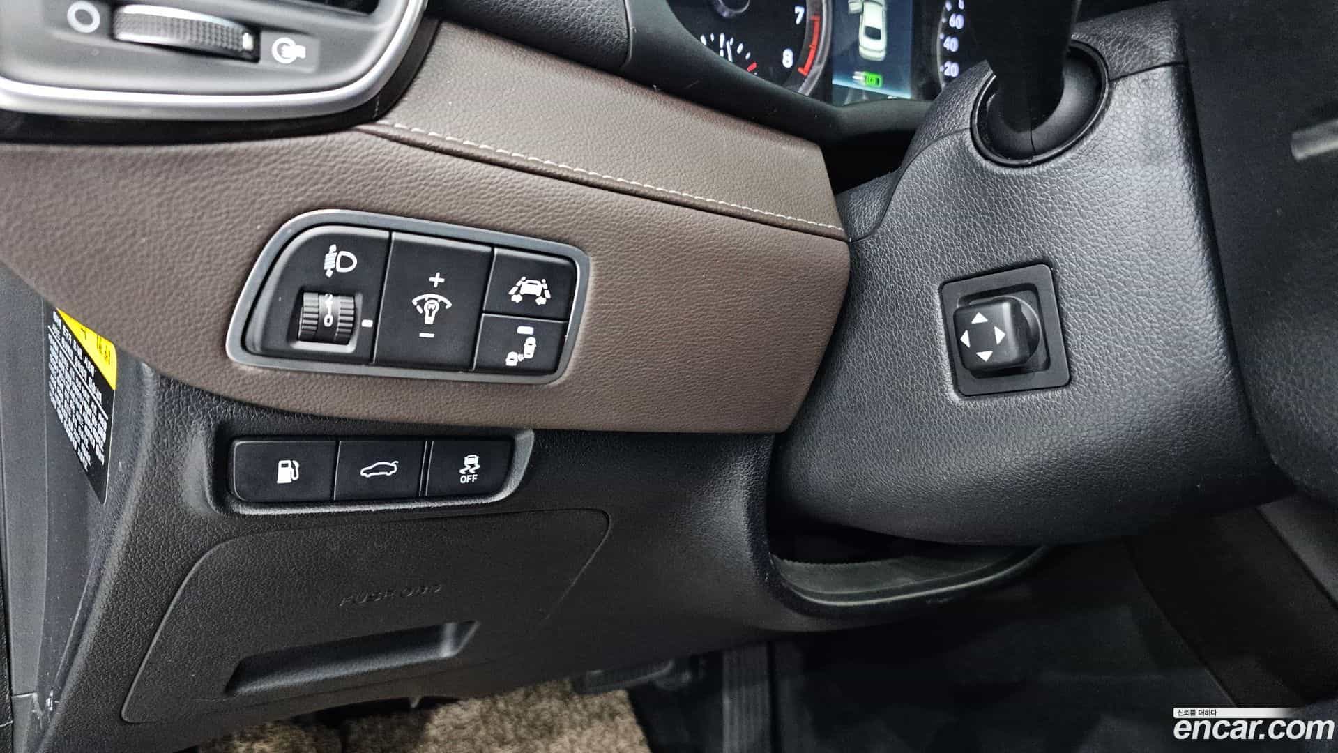 Grandeur Hyundai 2018.7-OPTION-016