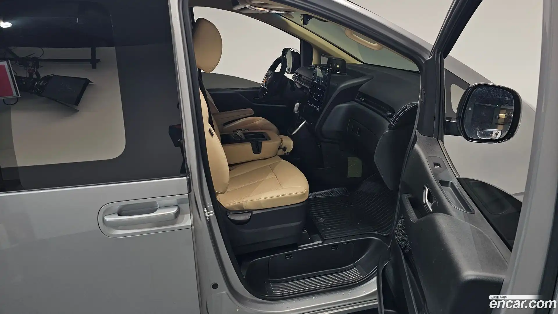 Staria Hyundai 2024.4-OPTION-015