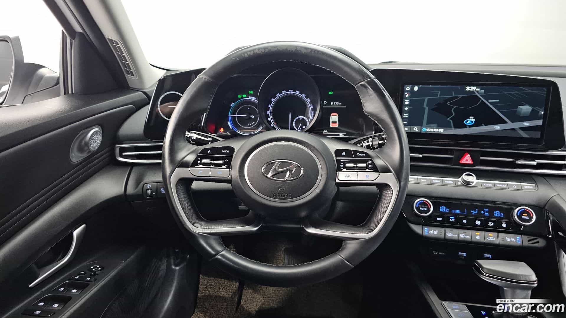 AVANTE Hyundai 2022.4-OPTION-016