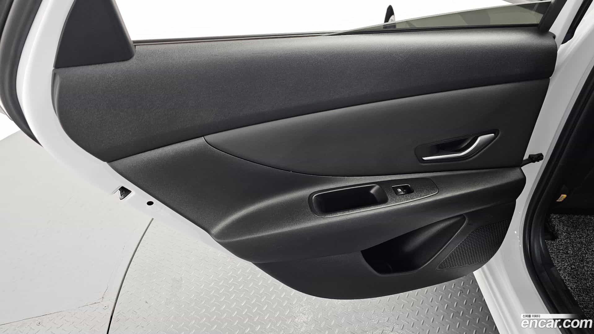 AVANTE Hyundai 2022.4-OPTION-022