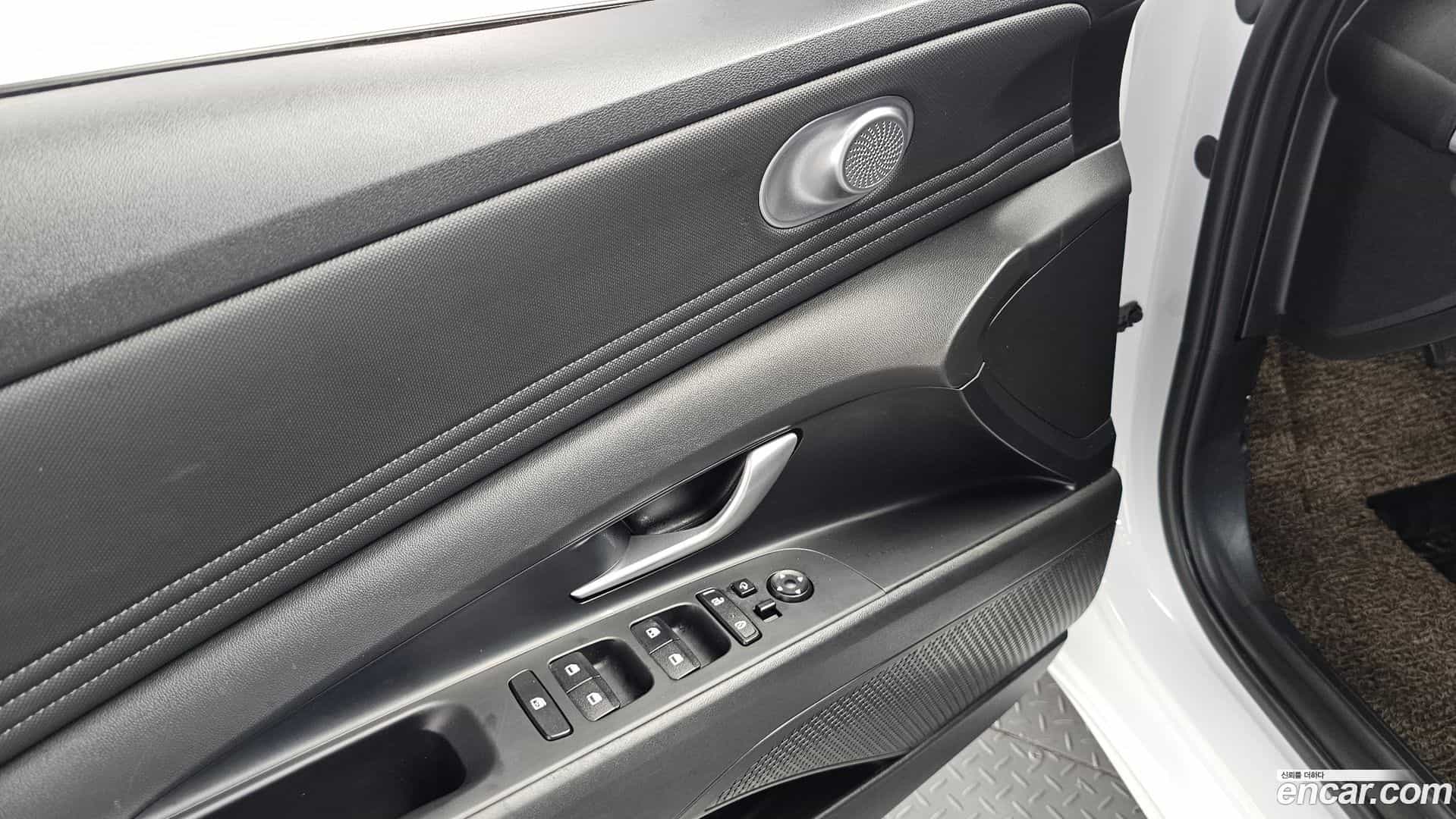 AVANTE Hyundai 2022.4-OPTION-023