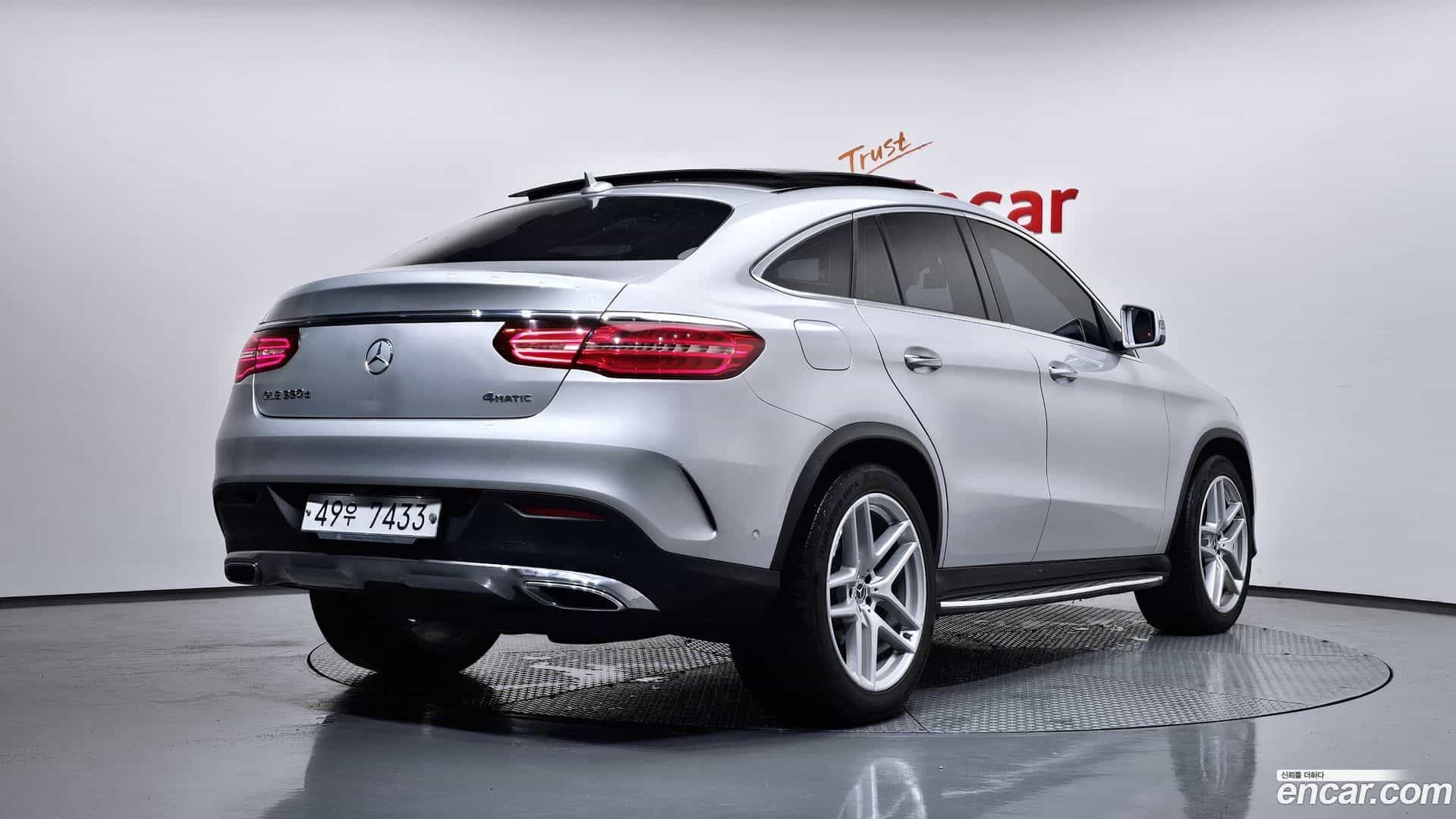 GLE-Class Mercedes-Benz 2017.6-OUTER-002