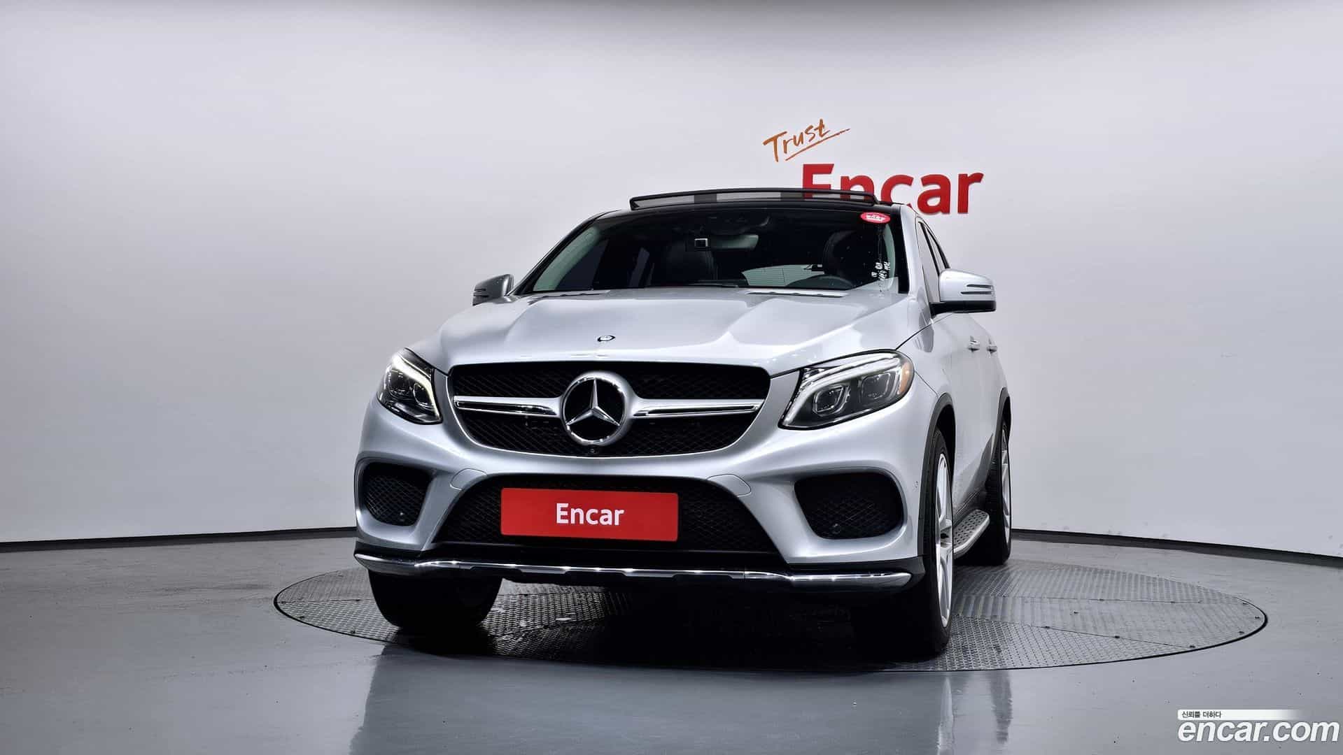 GLE-Class Mercedes-Benz 2017.6-OUTER-003