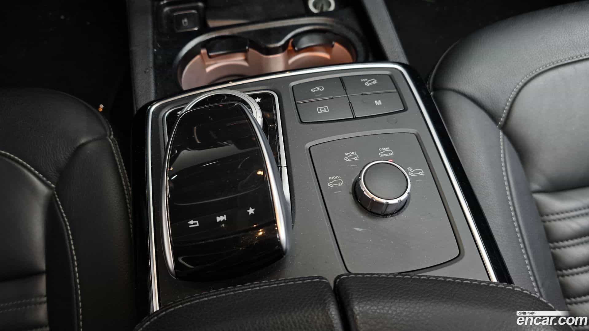 GLE-Class Mercedes-Benz 2017.6-OPTION-024