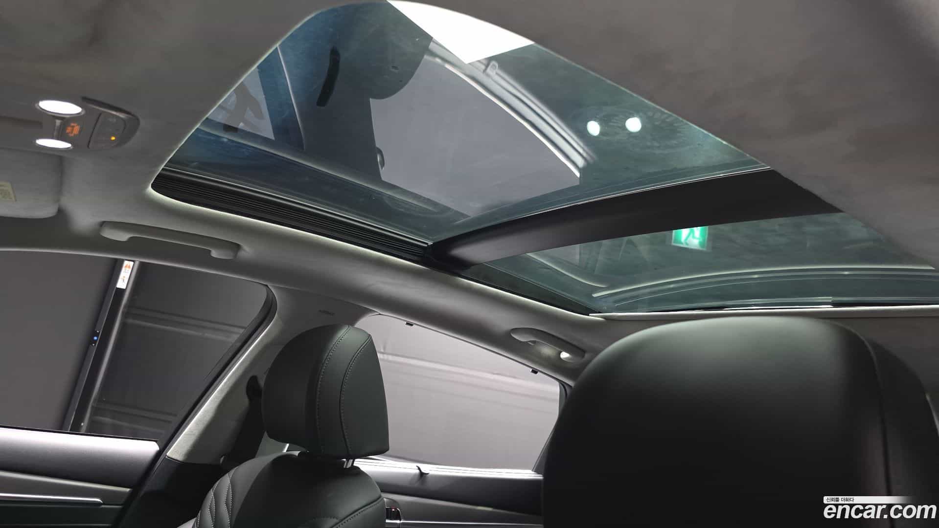 Grandeur Hyundai 2022.5-OPTION-023