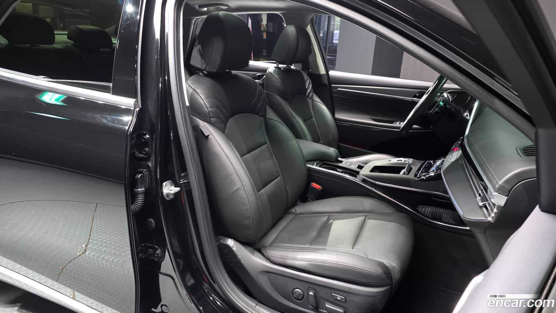 Grandeur Hyundai 2022.5-INNER-036