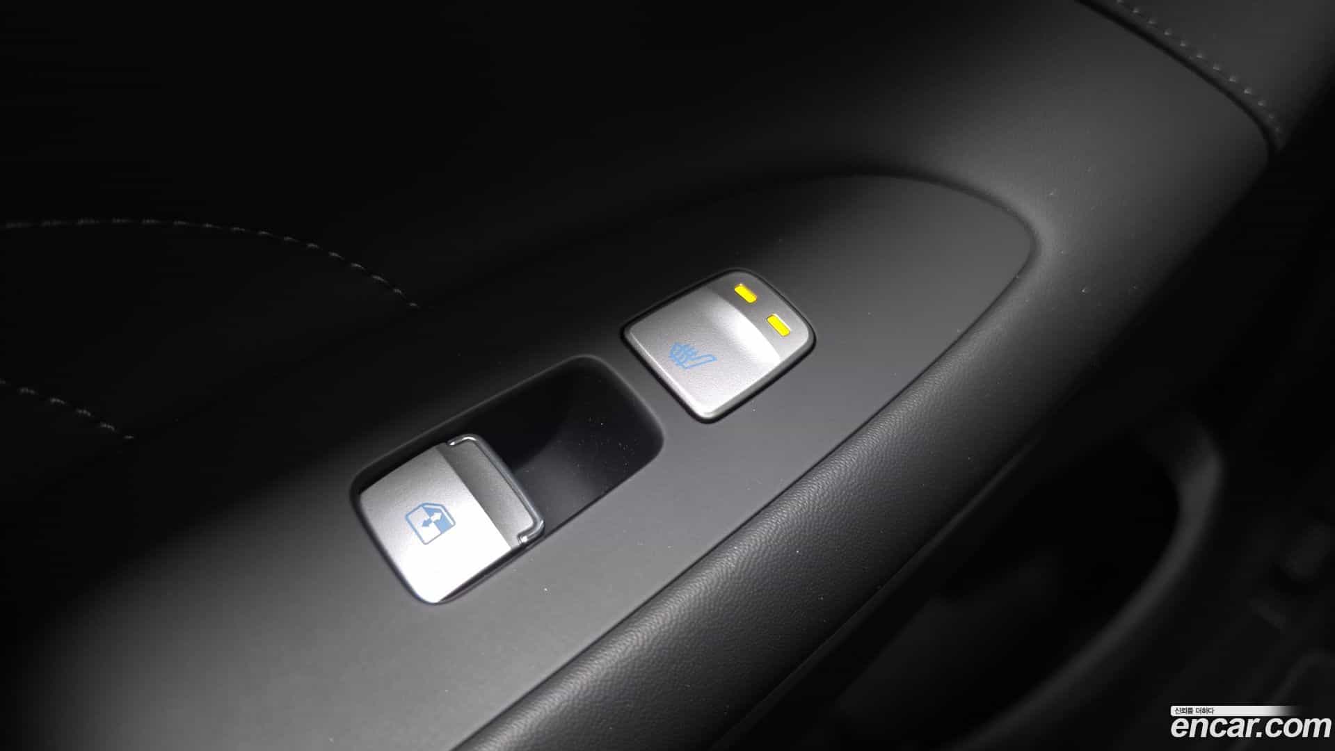 Grandeur Hyundai 2022.5-OPTION-041