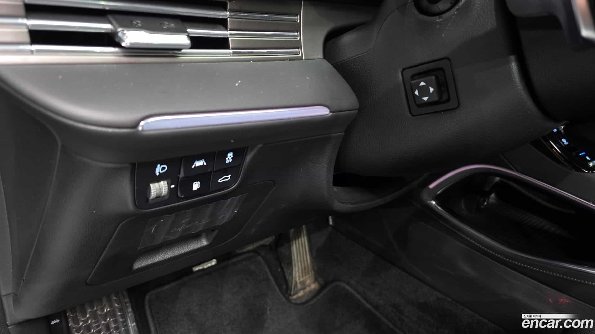 Grandeur Hyundai 2022.5-OPTION-045