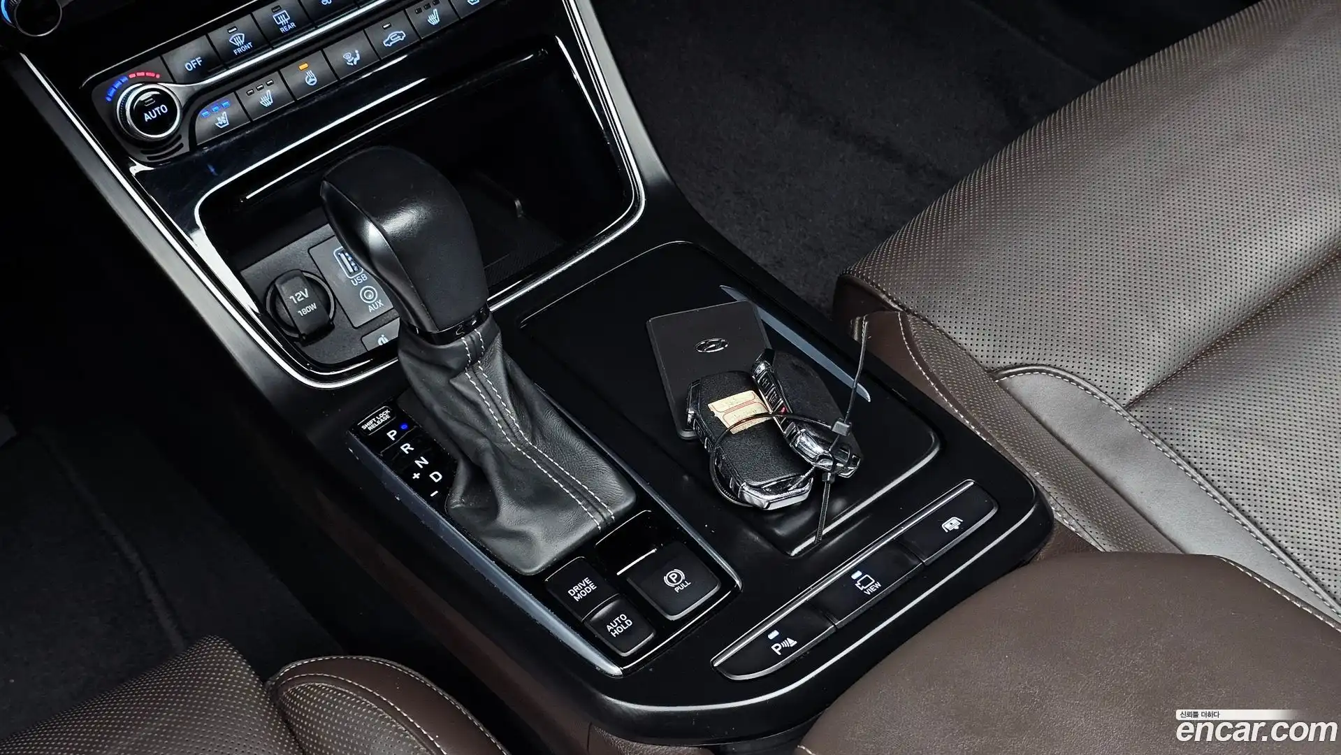 Grandeur Hyundai 2019.2-INNER-009