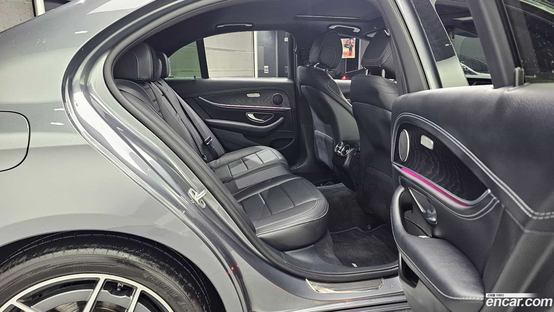 E-Class Mercedes-Benz 2021.6-OPTION-016