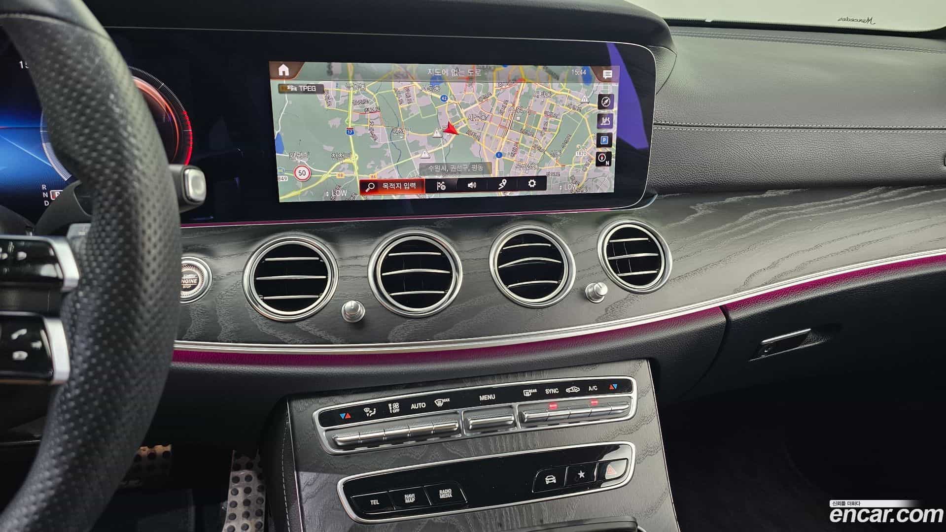 E-Class Mercedes-Benz 2021.6-OPTION-018