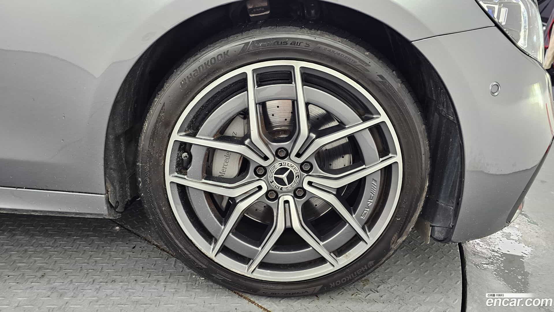 E-Class Mercedes-Benz 2021.6-OUTER-031
