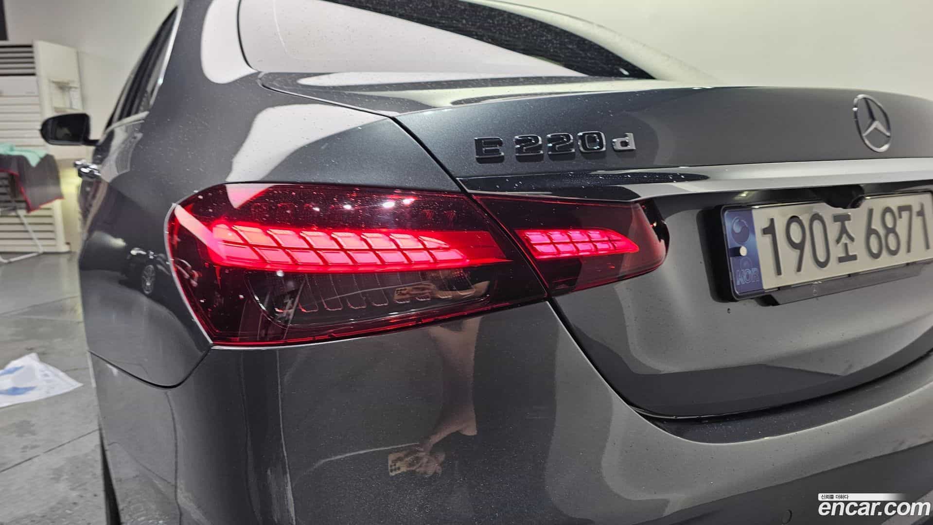 E-Class Mercedes-Benz 2021.6-OUTER-033