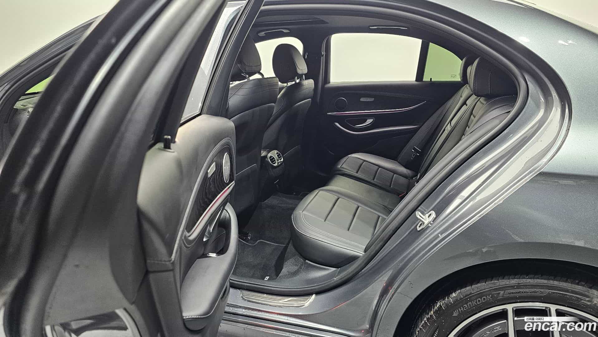 E-Class Mercedes-Benz 2021.6-INNER-036