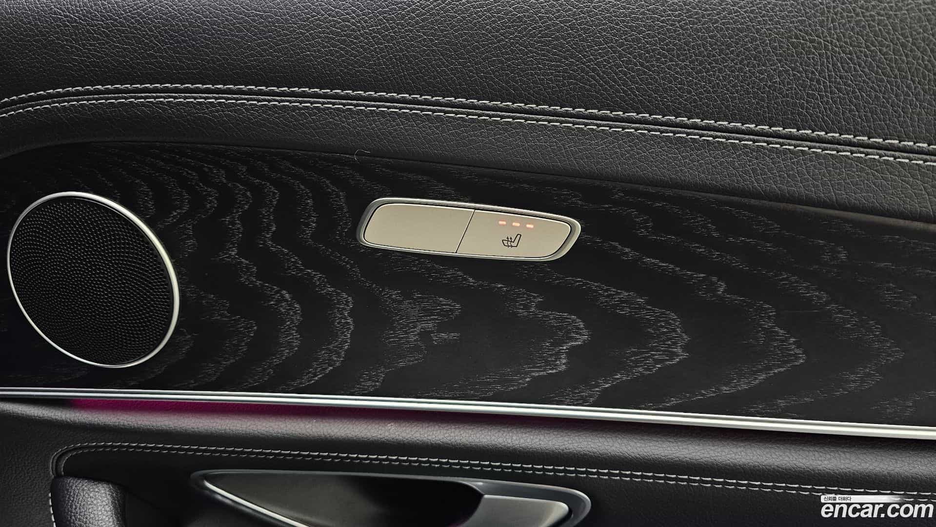 E-Class Mercedes-Benz 2021.6-OPTION-041
