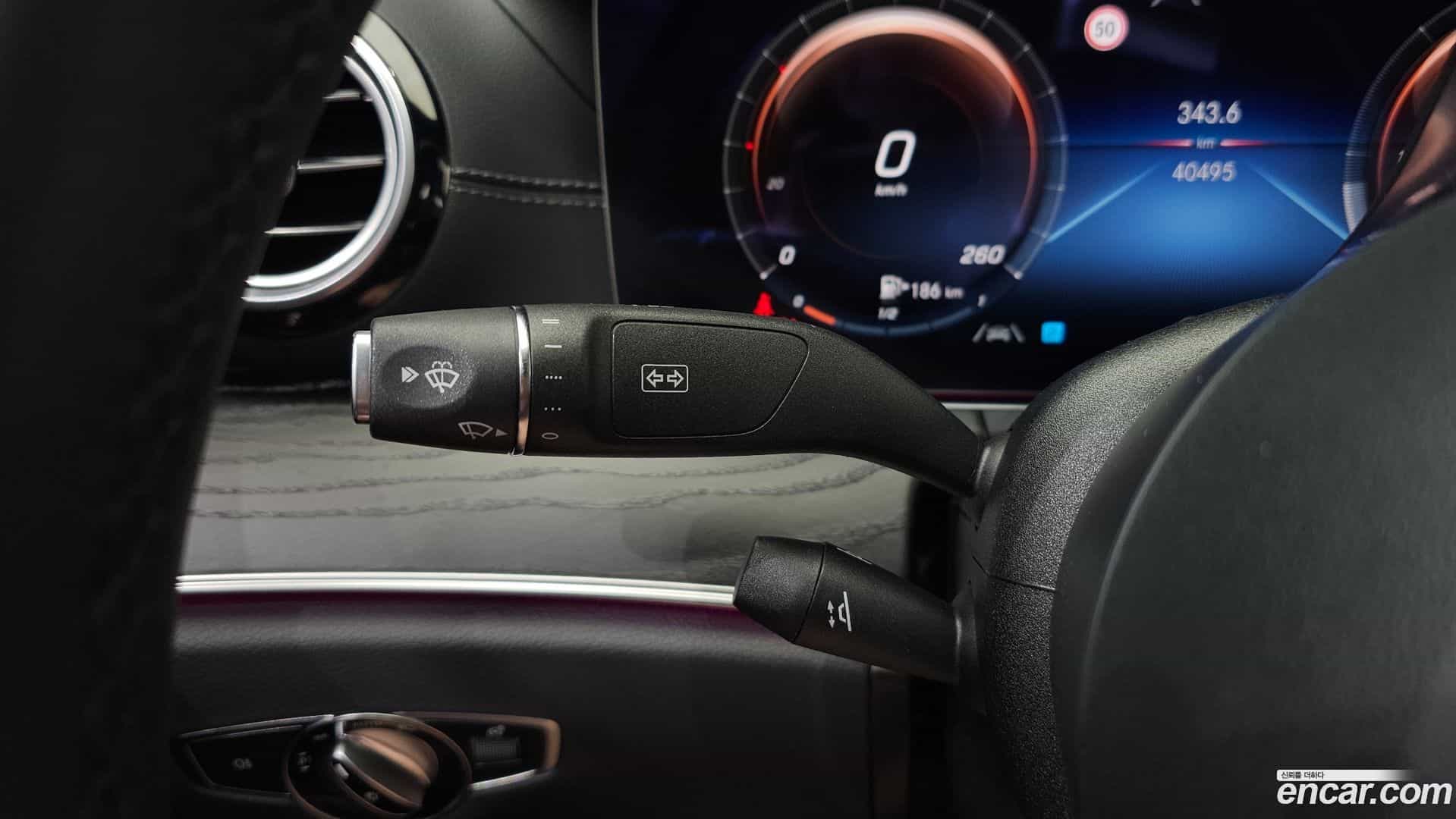 E-Class Mercedes-Benz 2021.6-OPTION-043