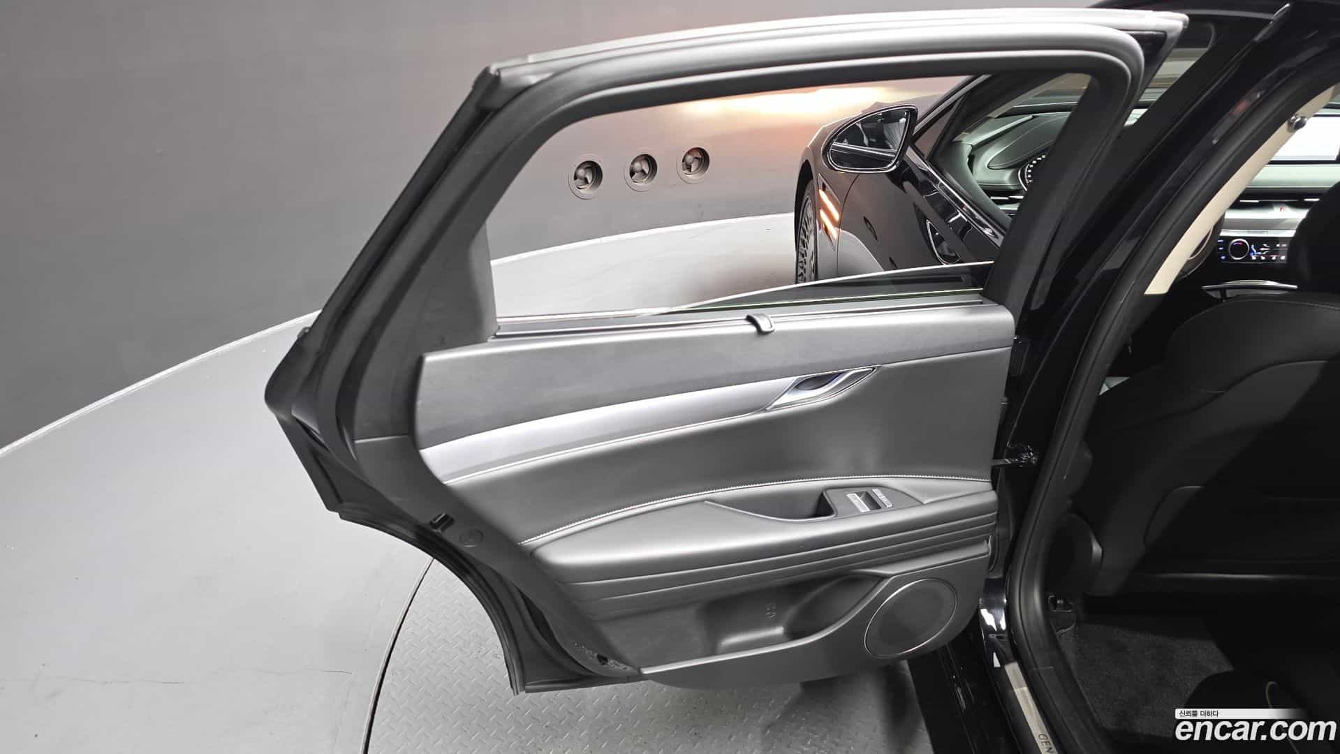 G80 Genesis 2023.6-INNER-035