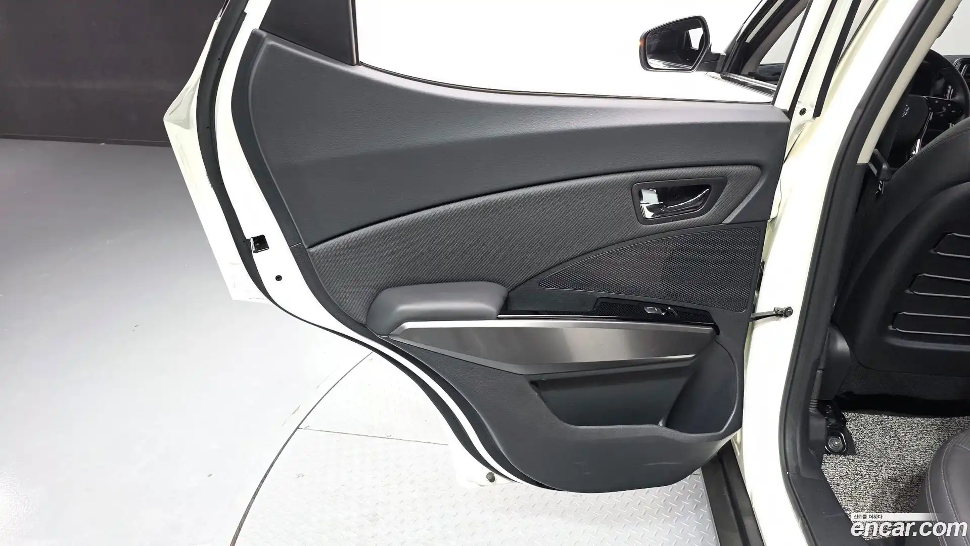 TIBOLI KG Mobility 2019.9-INNER-035